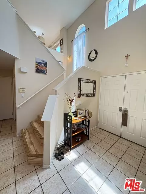 1202 Lost Point Ln, Oxnard, CA 93030 photo 2