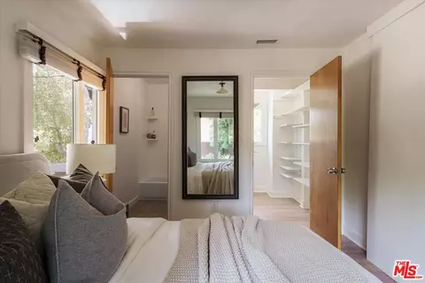 1767 Hillside Dr, Glendale, CA 91208 photo 18