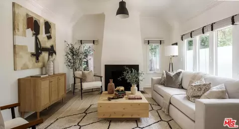 1767 Hillside Dr, Glendale, CA 91208 photo 9