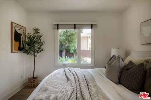 1767 Hillside Dr, Glendale, CA 91208 photo 17