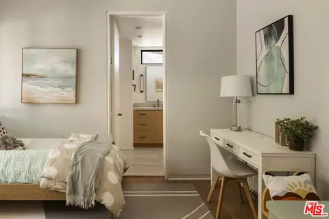 Bedroom - 734 Esplanade #A, Redondo Beach, CA 90277 photo 2 of 3