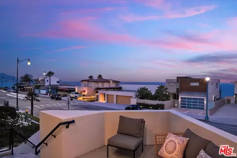 View/Area - 734 Esplanade #A, Redondo Beach, CA 90277 photo 1 of 1