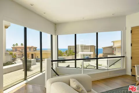 Other - 734 Esplanade #A, Redondo Beach, CA 90277 photo 1 of 5