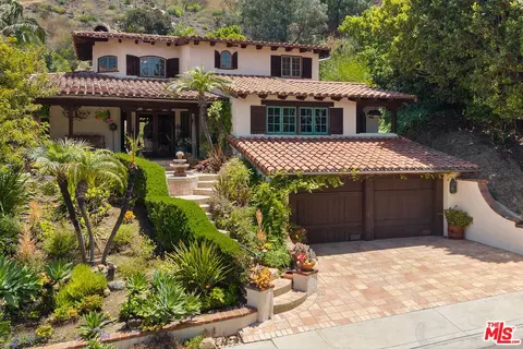 16795 Monte Hermoso Dr, Pacific Palisades, CA 90272