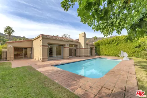 3516 Malibu Country Dr, Malibu, CA 90265