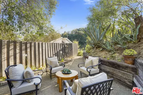 516 Sinclair Ave, Glendale, CA 91206 photo 36