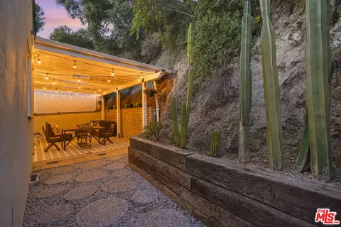 516 Sinclair Ave, Glendale, CA 91206 photo 30