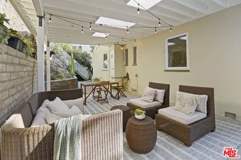 516 Sinclair Ave, Glendale, CA 91206 photo 32