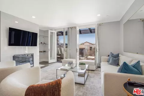1530 Camden Ave #4, Los Angeles, CA 90025