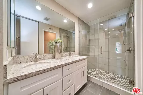 Bath - 2609 S Quarry Ln #C, Walnut, CA 91789 photo 2 of 3
