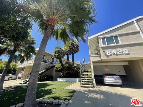 8420 Gulana Ave, Playa Del Rey, CA 90293