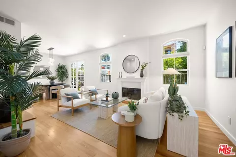 1733 Armacost Ave #1, Los Angeles, CA 90025