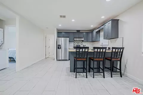 Entry Way - 3900 E 3rd St, Los Angeles, CA 90063 photo 3 of 6