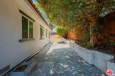 Exterior - 3900 E 3rd St, Los Angeles, CA 90063 photo 4 of 8