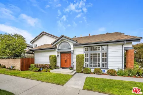 8319 Berger Ave, Playa Del Rey, CA 90293
