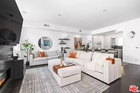 32 Galleon St, Marina Del Rey, CA 90292