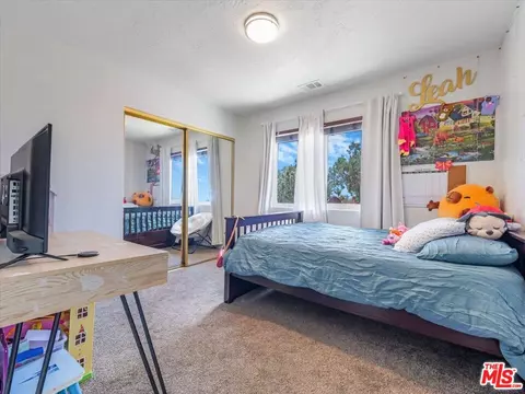 Bedroom - 9446 Green Rd, Pinon Hills, CA 92372 photo 3 of 3