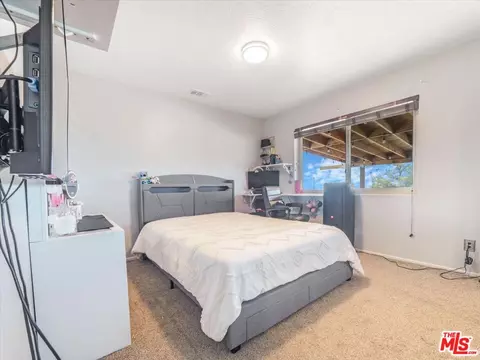 Bedroom - 9446 Green Rd, Pinon Hills, CA 92372 photo 2 of 3