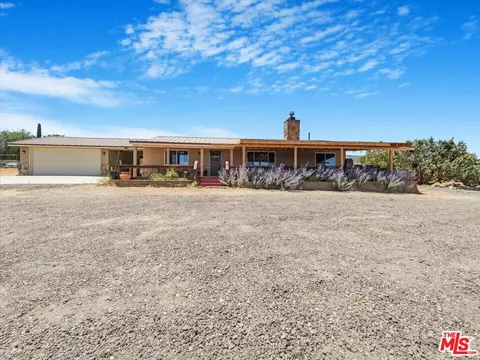 Exterior - 9446 Green Rd, Pinon Hills, CA 92372 photo 3 of 8