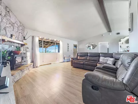 Living - 9446 Green Rd, Pinon Hills, CA 92372 photo 1 of 1