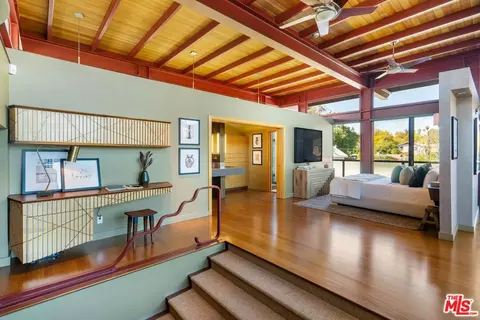 1104 Mission St, South Pasadena, CA 91030