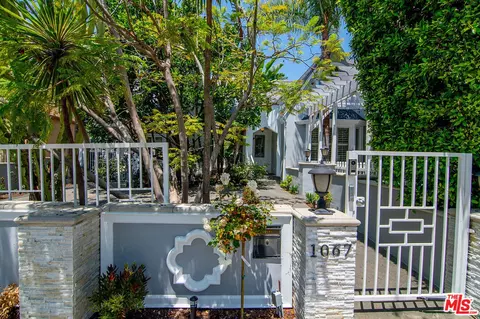 1067 Hi Point St, Los Angeles, CA 90035