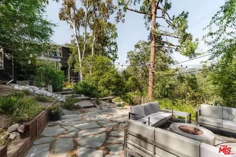 Exterior - 2980 Edgewick Rd, Glendale, CA 91206 photo 8 of 13