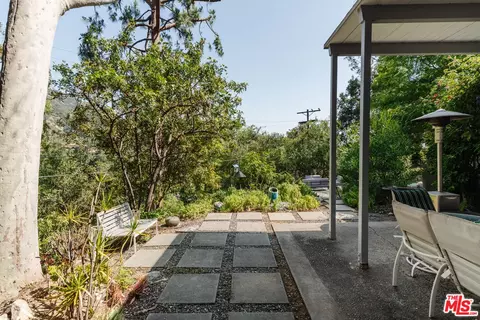 Exterior - 2980 Edgewick Rd, Glendale, CA 91206 photo 7 of 13