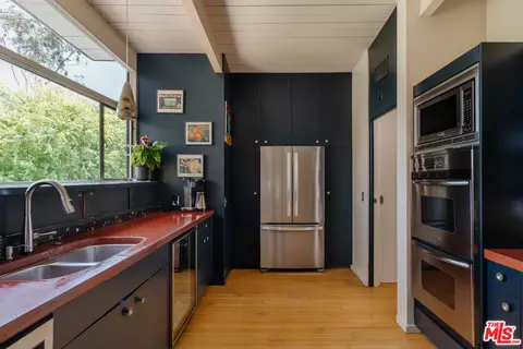 Kitchen - 2980 Edgewick Rd, Glendale, CA 91206 photo 3 of 3
