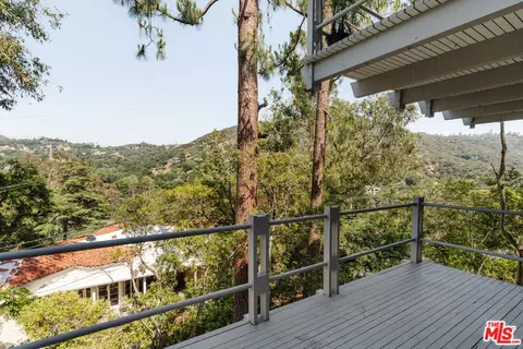 Exterior - 2980 Edgewick Rd, Glendale, CA 91206 photo 5 of 13