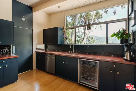 Kitchen - 2980 Edgewick Rd, Glendale, CA 91206 photo 2 of 3