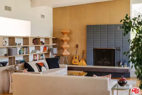 Living - 2980 Edgewick Rd, Glendale, CA 91206 photo 2 of 3