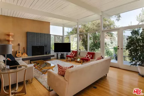 Living - 2980 Edgewick Rd, Glendale, CA 91206 photo 1 of 3