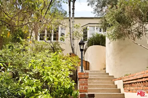 8569 Wonderland Ave, Los Angeles, CA 90046