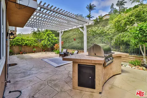 2857 Limestone Dr, Thousand Oaks, CA 91362 photo 39