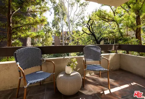950 N Kings Rd #223, West Hollywood, CA 90069