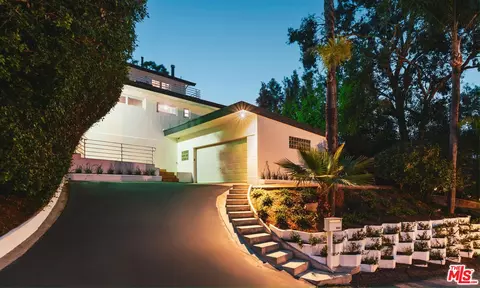 4041 Davana Rd, Sherman Oaks, CA 91423