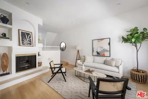 11536 Burbank Blvd #103, North Hollywood, CA 91601