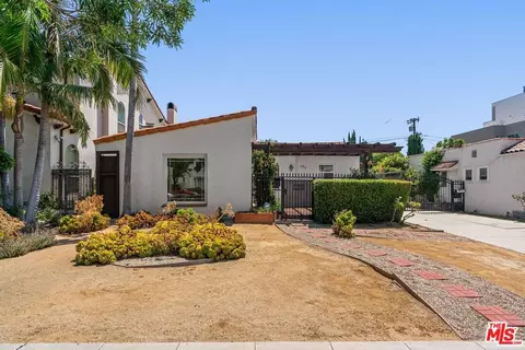 220 S Le Doux Rd, Beverly Hills, CA 90211