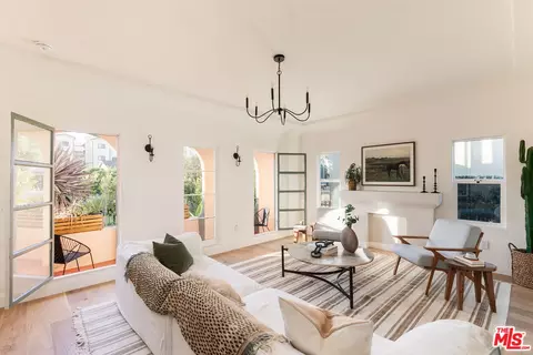 1568 S Hayworth Ave, Los Angeles, CA 90035