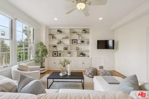 855 S Serrano Ave #43A, Los Angeles, CA 90005