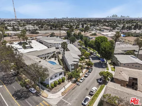4505 Santa Rosalia Dr, Los Angeles, CA 90008