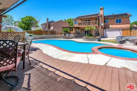 Exterior - 6342 Jonathon St, Lancaster, CA 93536 photo 2 of 11