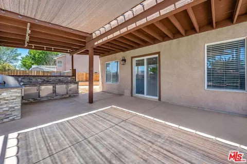 Exterior - 6342 Jonathon St, Lancaster, CA 93536 photo 7 of 11