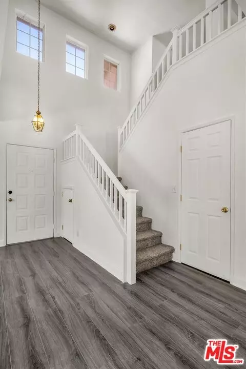 Entry Way - 6342 Jonathon St, Lancaster, CA 93536 photo 2 of 3