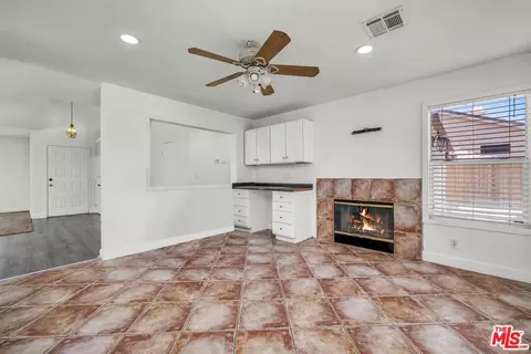Living - 6342 Jonathon St, Lancaster, CA 93536 photo 5 of 5