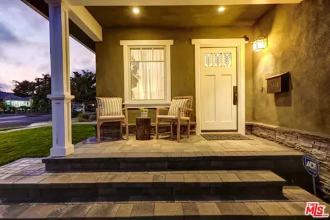 8500 Mcconnell Ave, Los Angeles, CA 90045