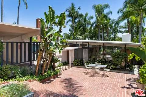 268 W Kenneth Rd, Glendale, CA 91202