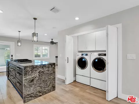 520 Irving Dr, Burbank, CA 91504 photo 9