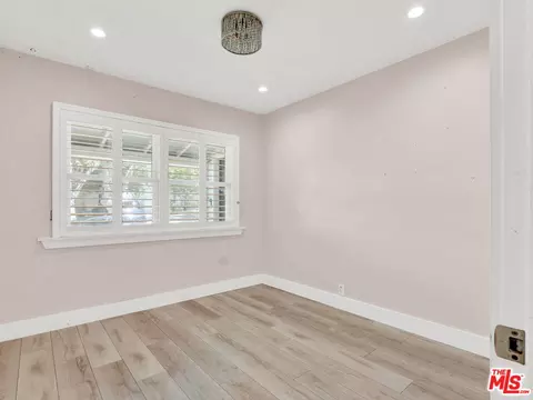 520 Irving Dr, Burbank, CA 91504 photo 12